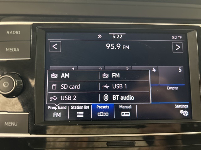 2023 Volkswagen Jetta 1.5T S photo 11