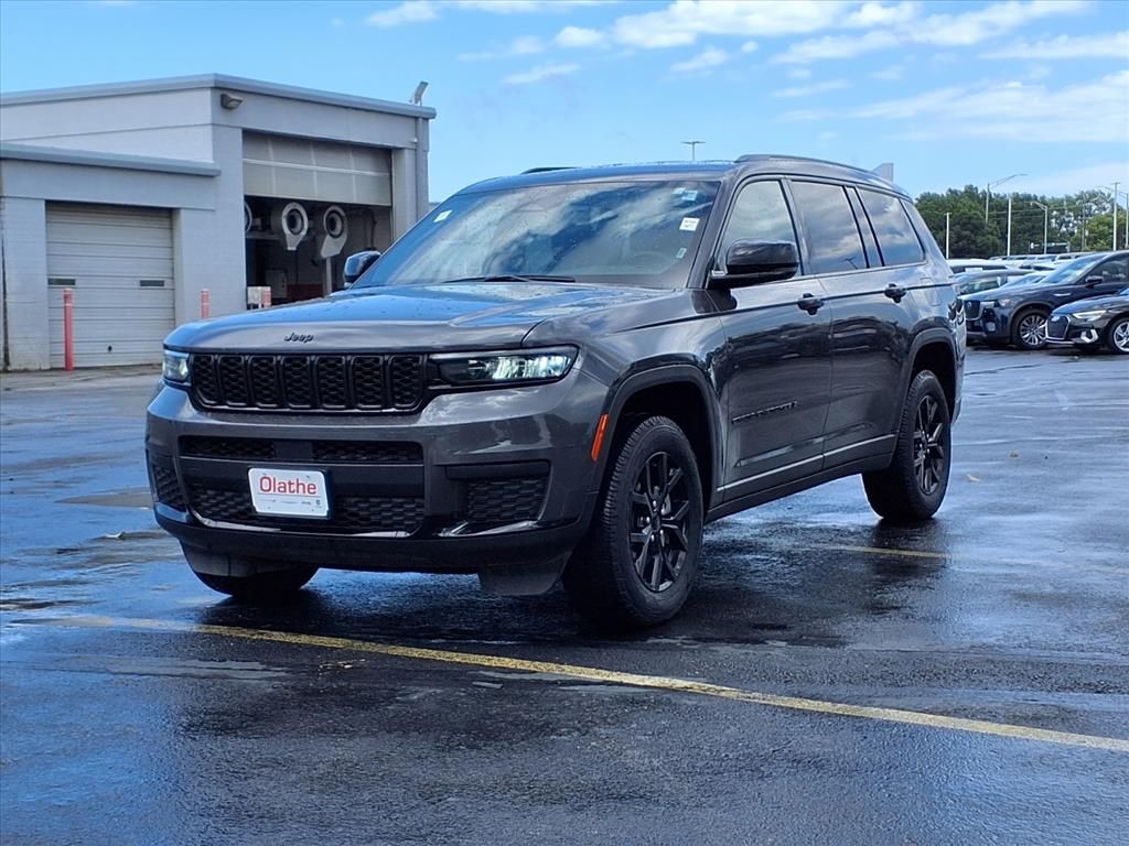 Used 2024 Jeep Grand Cherokee L Altitude with VIN 1C4RJKAG8R8508226 for sale in Kansas City