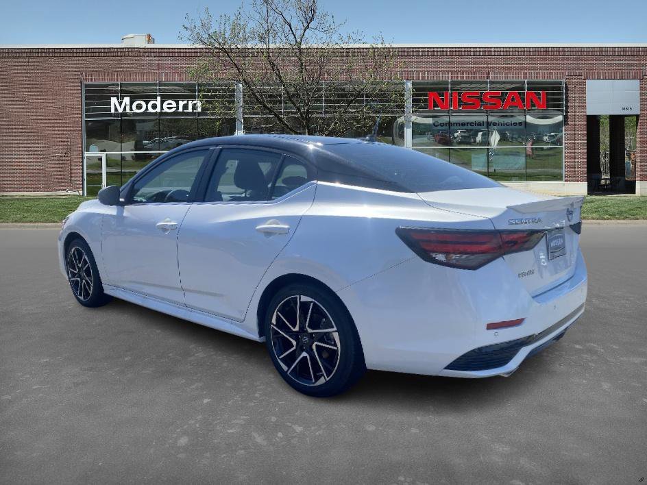 2025 Nissan Sentra SR photo 2