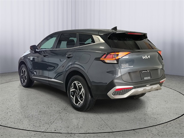 2024 Kia Sportage LX photo 3