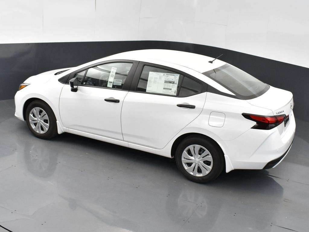 2025 Nissan Versa 1.6 S photo 40