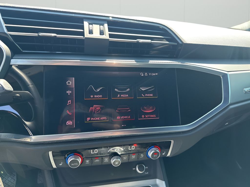 2022 Audi Q3 S line Premium 45 TFSI photo 33