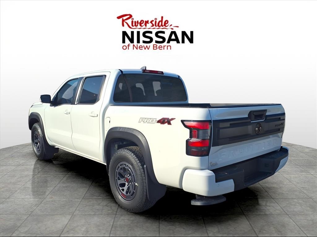 2025 Nissan Frontier PRO-4X photo 4