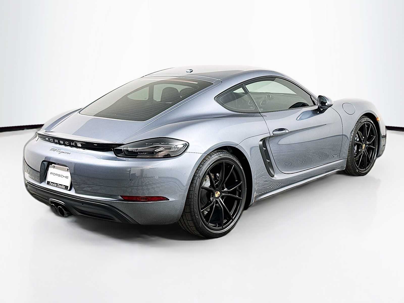 2025 Porsche Cayman photo 9