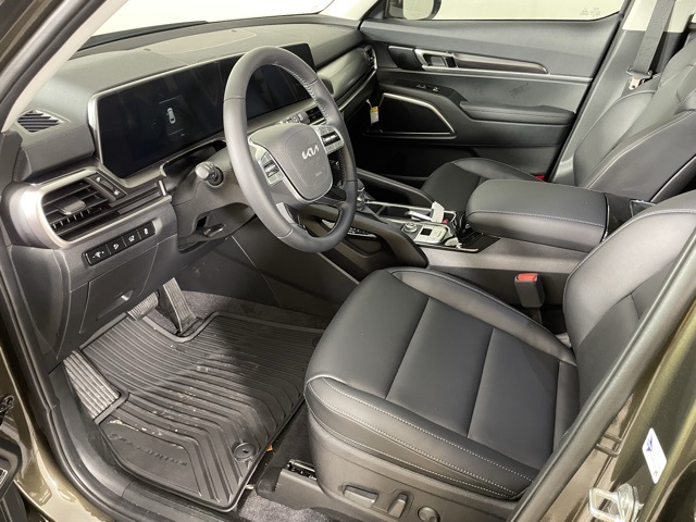 2025 Kia Telluride S photo 13