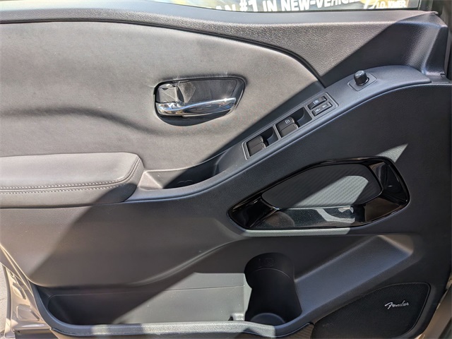 2022 Nissan Frontier PRO-4X photo 9