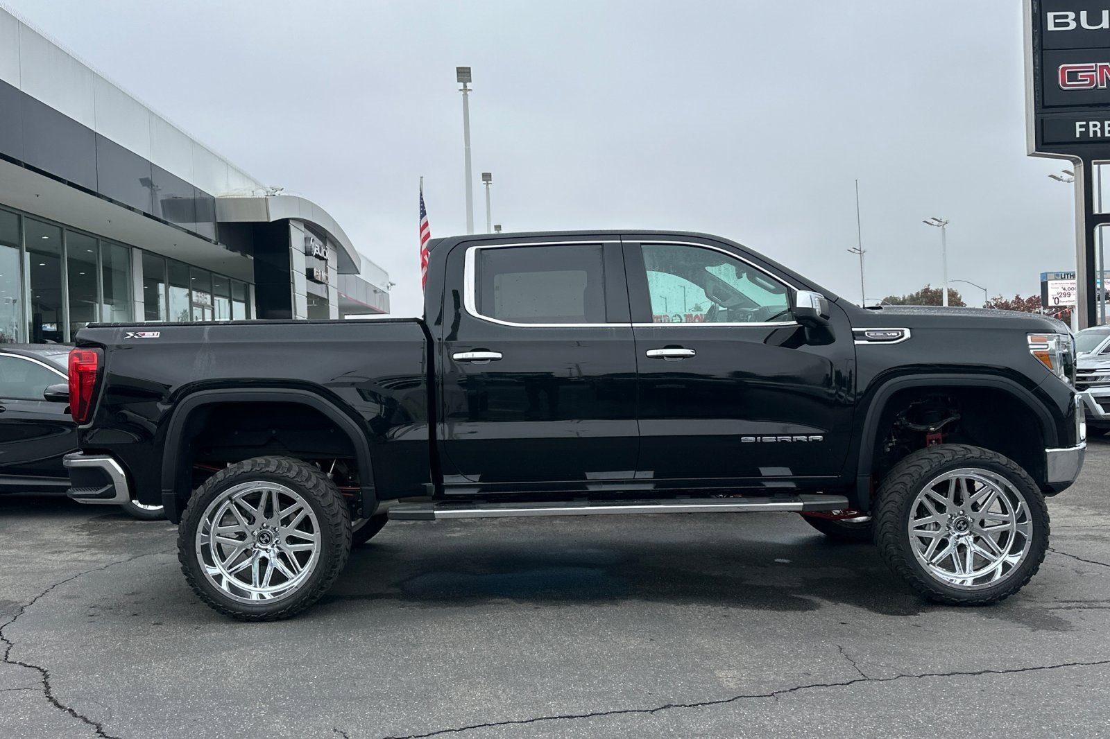 2020 Gmc Sierra 1500 SLT photo 3