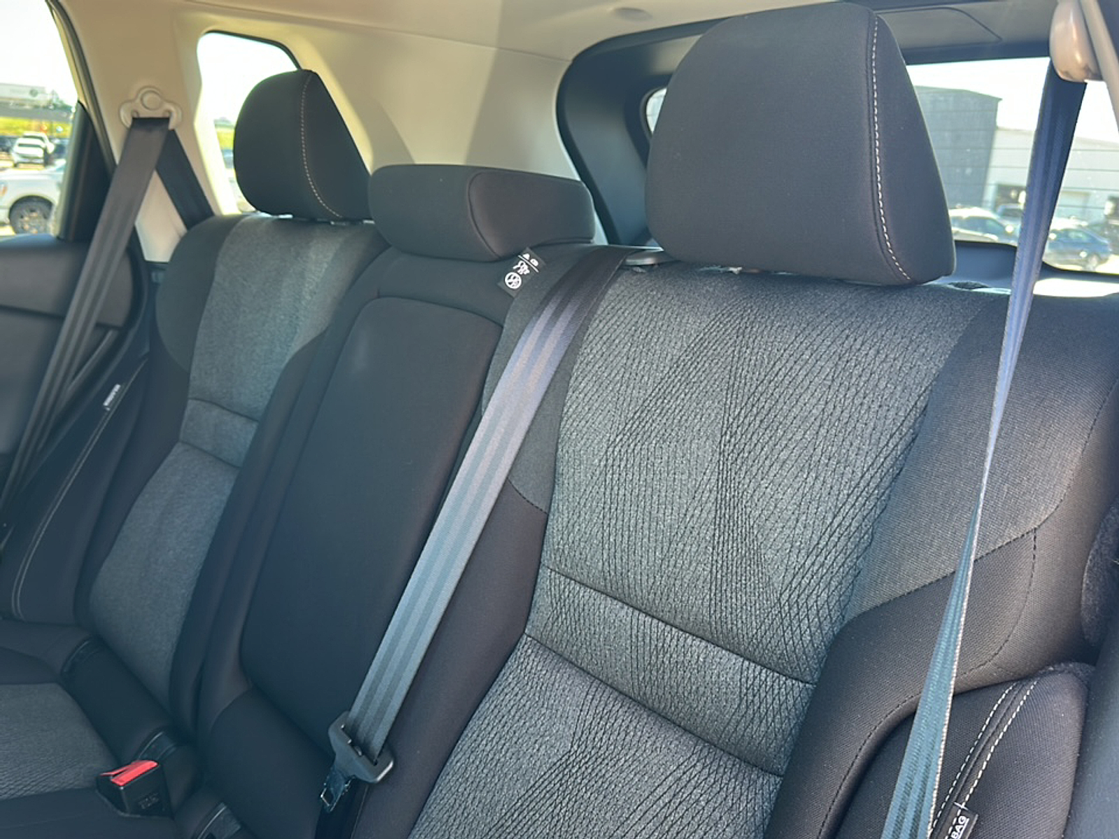 2025 Nissan Rogue SV photo 4