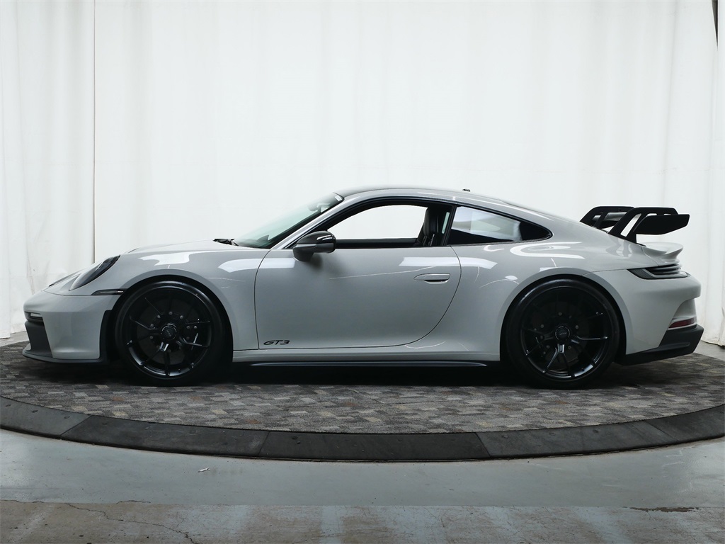 2024 Porsche 911 GT3 photo 2