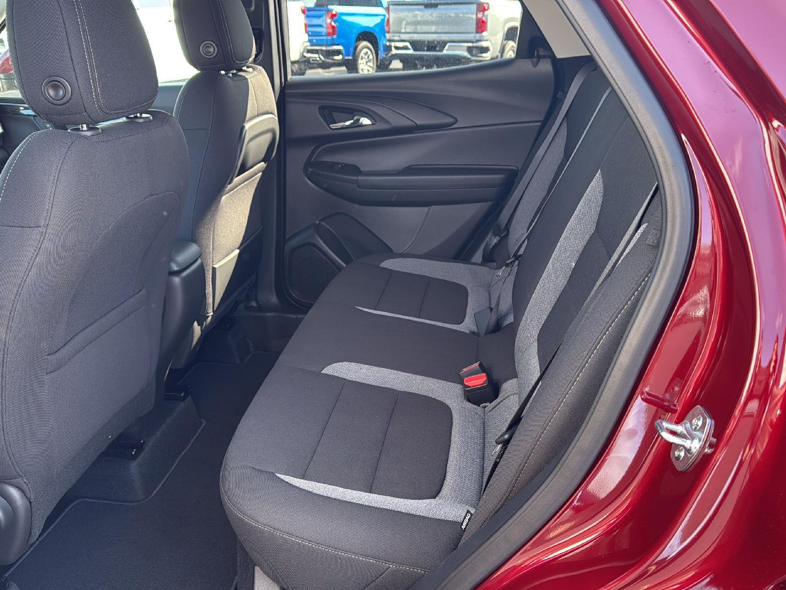 2025 Chevrolet Trailblazer LT photo 9