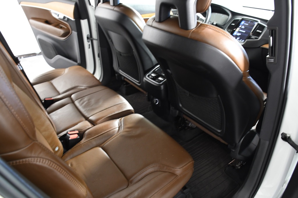 2020 Volvo XC90 T6 Inscription photo 17