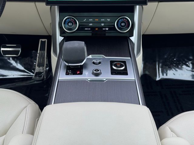 2023 Land Rover Range Rover Autobiography photo 13