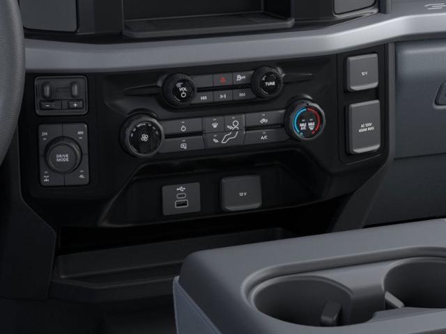 2025 Ford F-250 photo 25