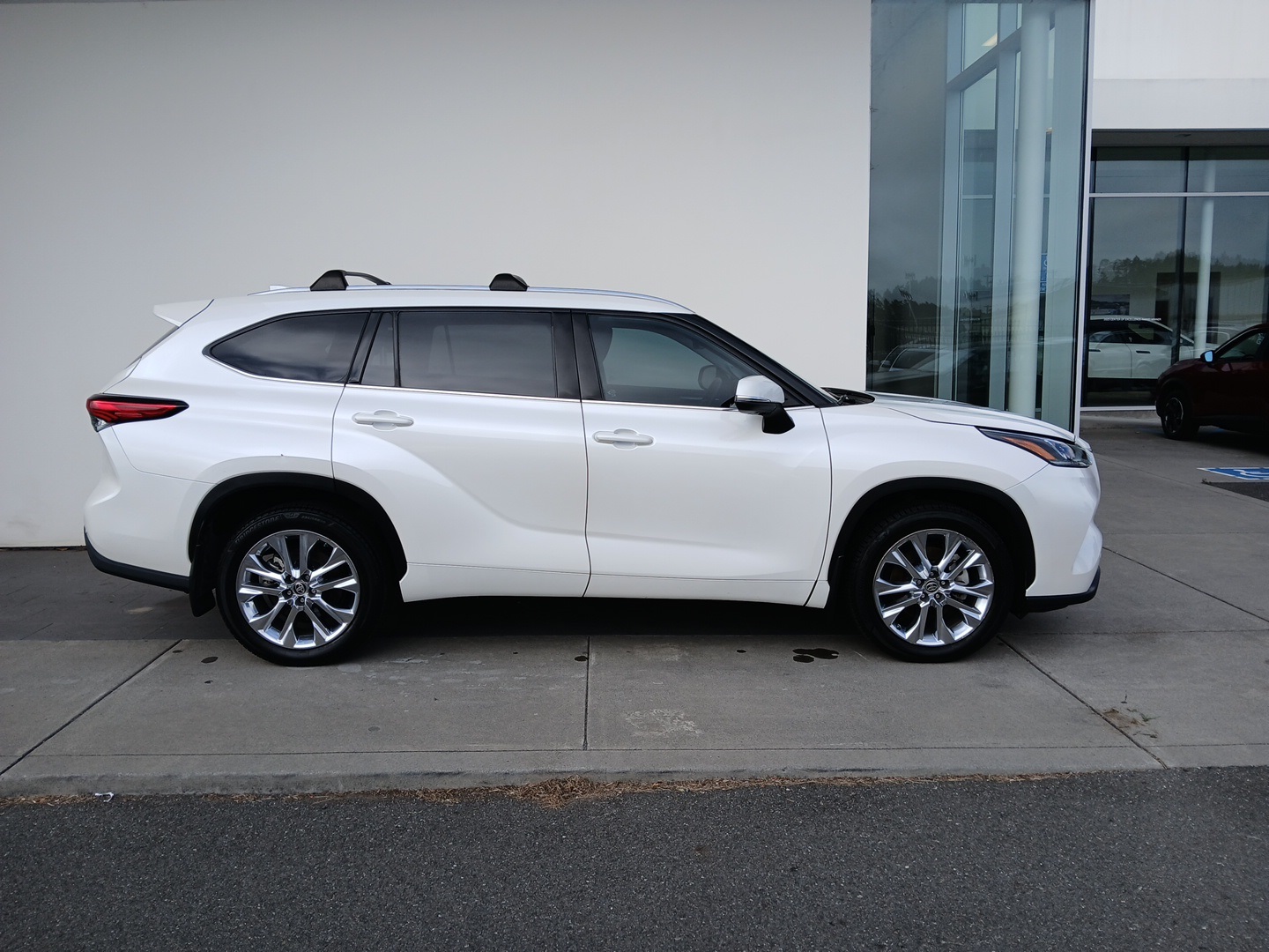 2020 Toyota Highlander Limited photo 4