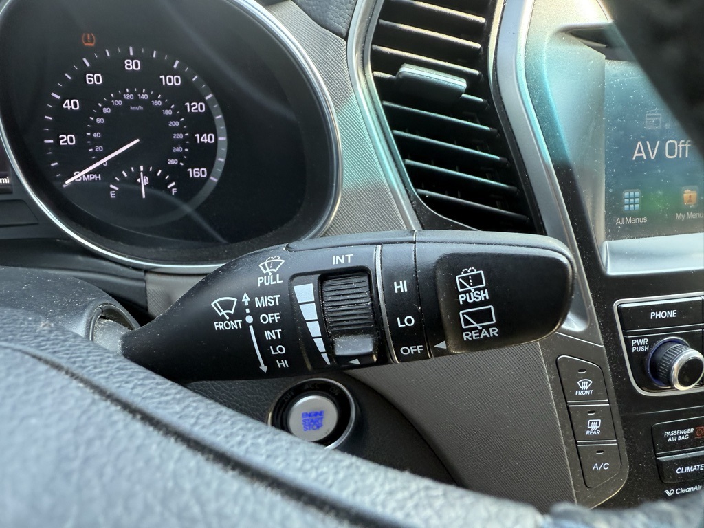 2017 Hyundai Santa Fe Limited photo 24