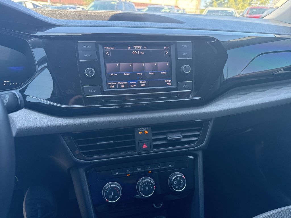 2024 Volkswagen Taos S photo 7