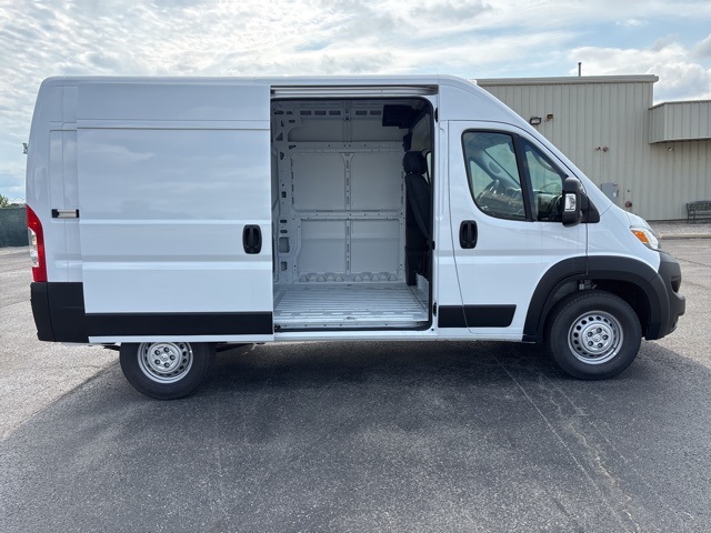 2025 Ram ProMaster 1500 Tradesman High Roof photo 2