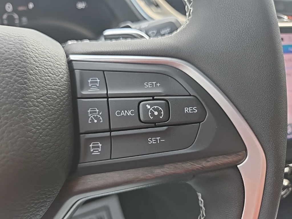2025 Jeep Grand Cherokee Limited photo 39