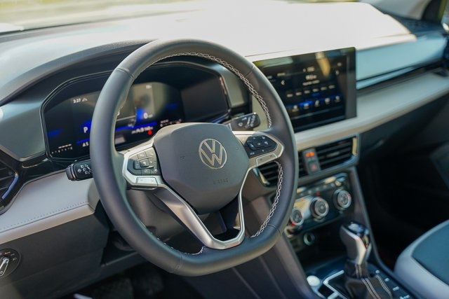 2025 Volkswagen Taos S photo 4