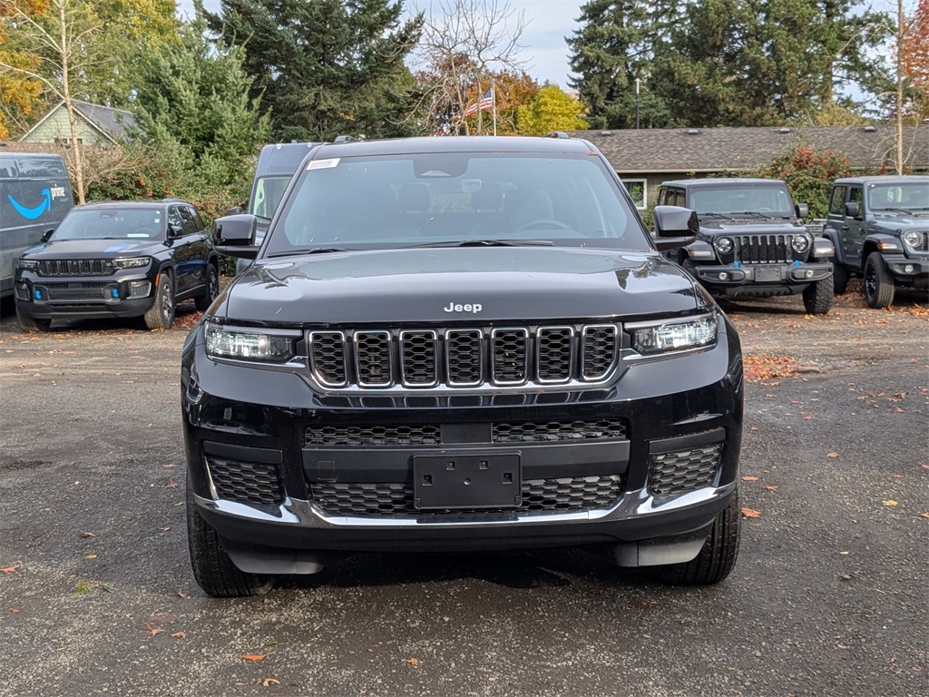 2025 Jeep Grand Cherokee Laredo X photo 4