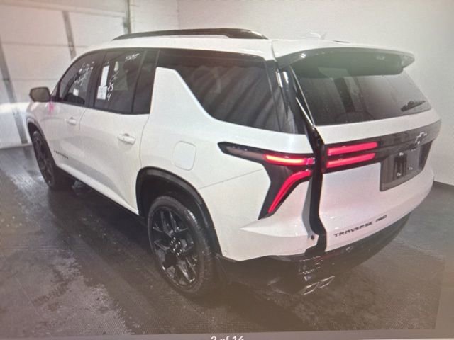 2025 Chevrolet Traverse RS photo 3