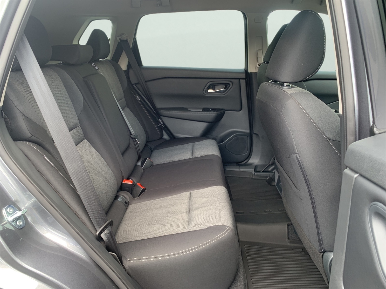2026 Nissan Rogue SV photo 26