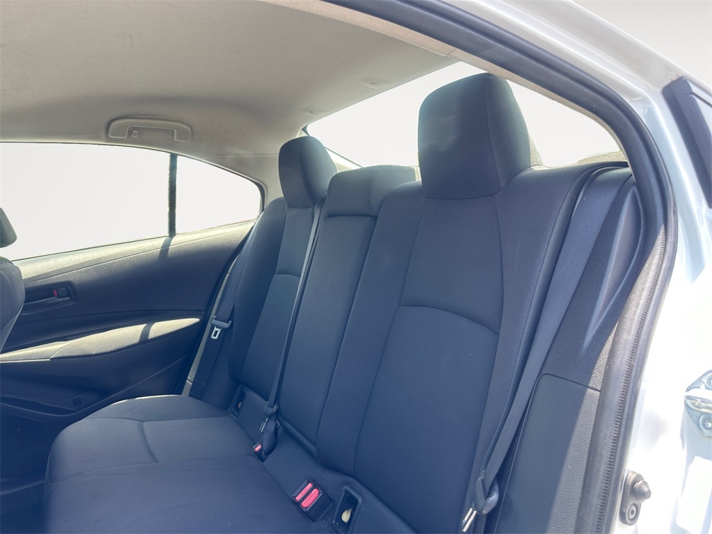 2022 Toyota Corolla LE photo 13