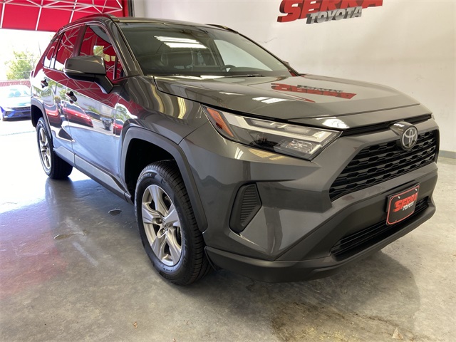 2024 Toyota RAV4 XLE photo 11