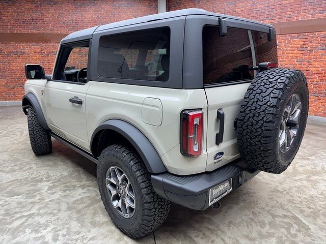 2025 Ford Bronco Badlands photo 3