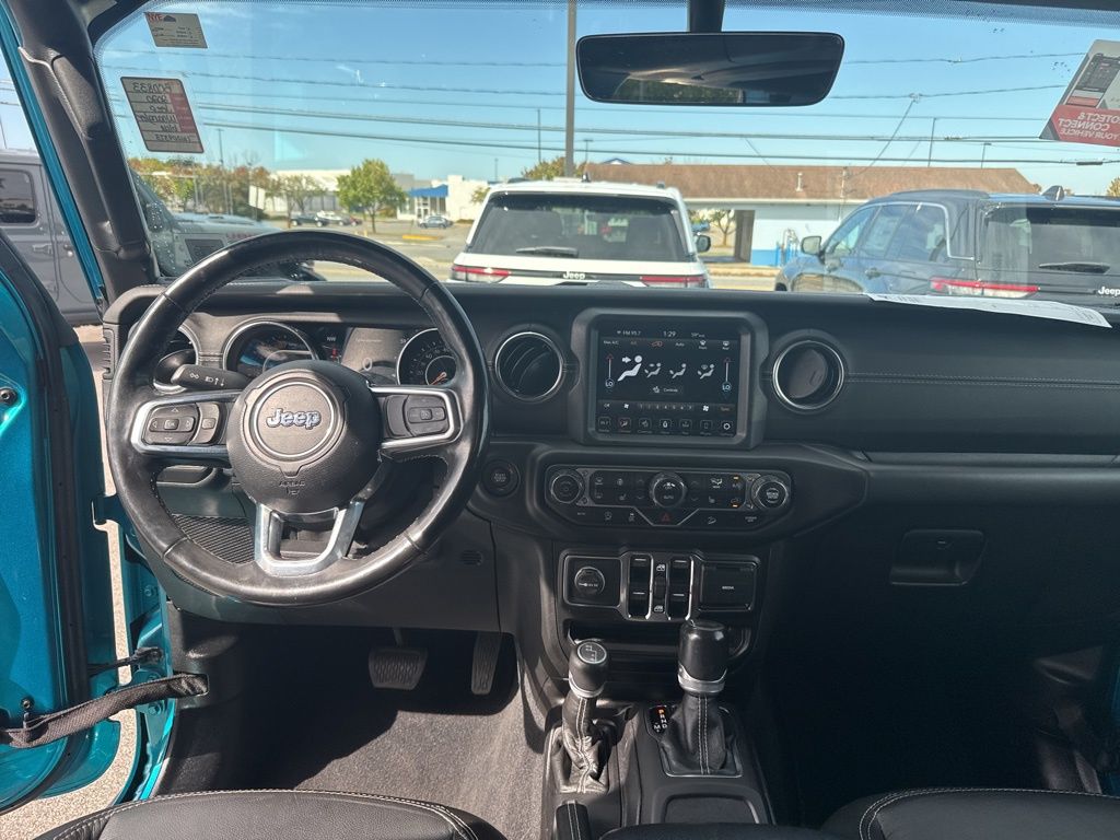 2020 Jeep Wrangler Unlimited Sahara photo 11