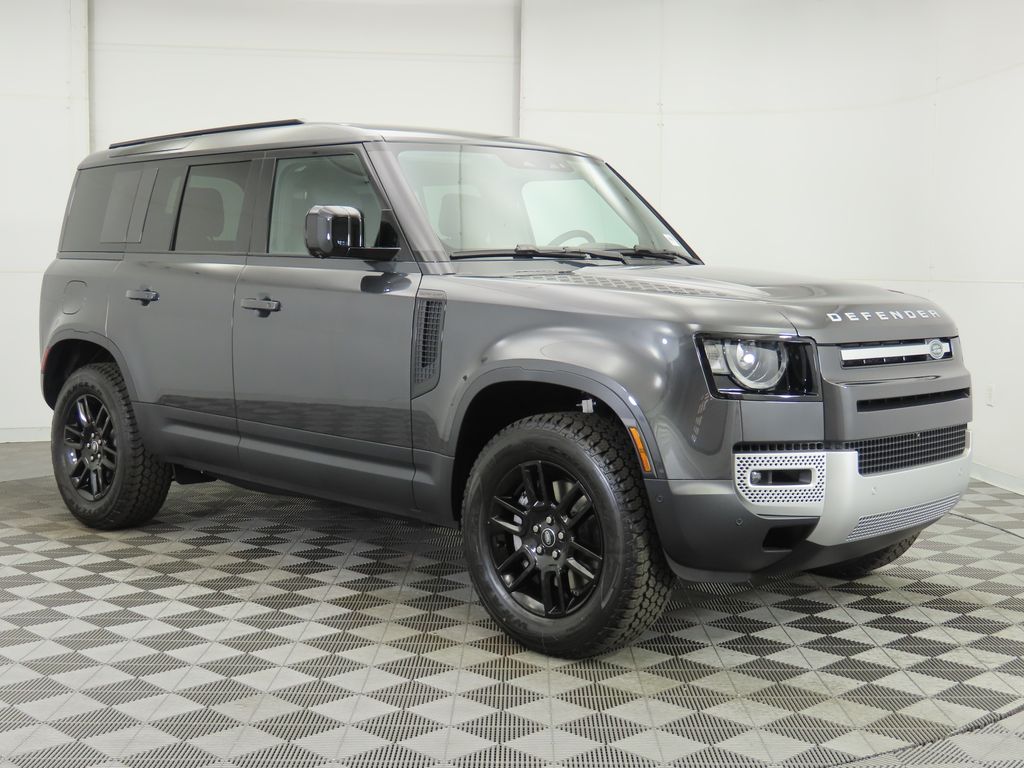 2025 Land Rover Defender 110 S photo 3