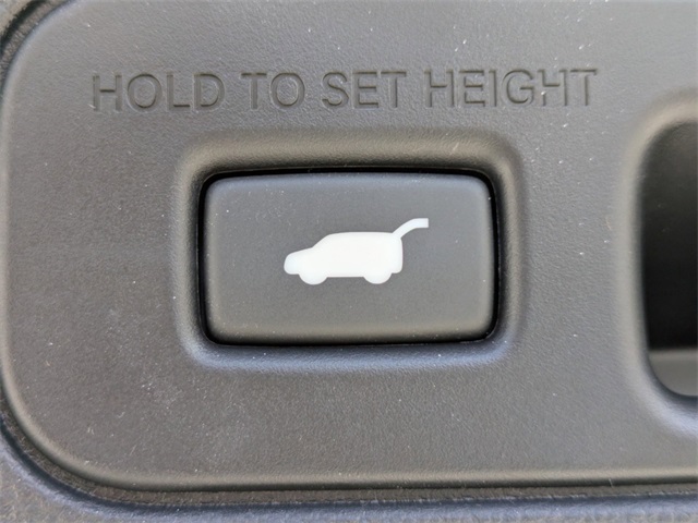 2026 Acura MDX SH-AWD Advance photo 12