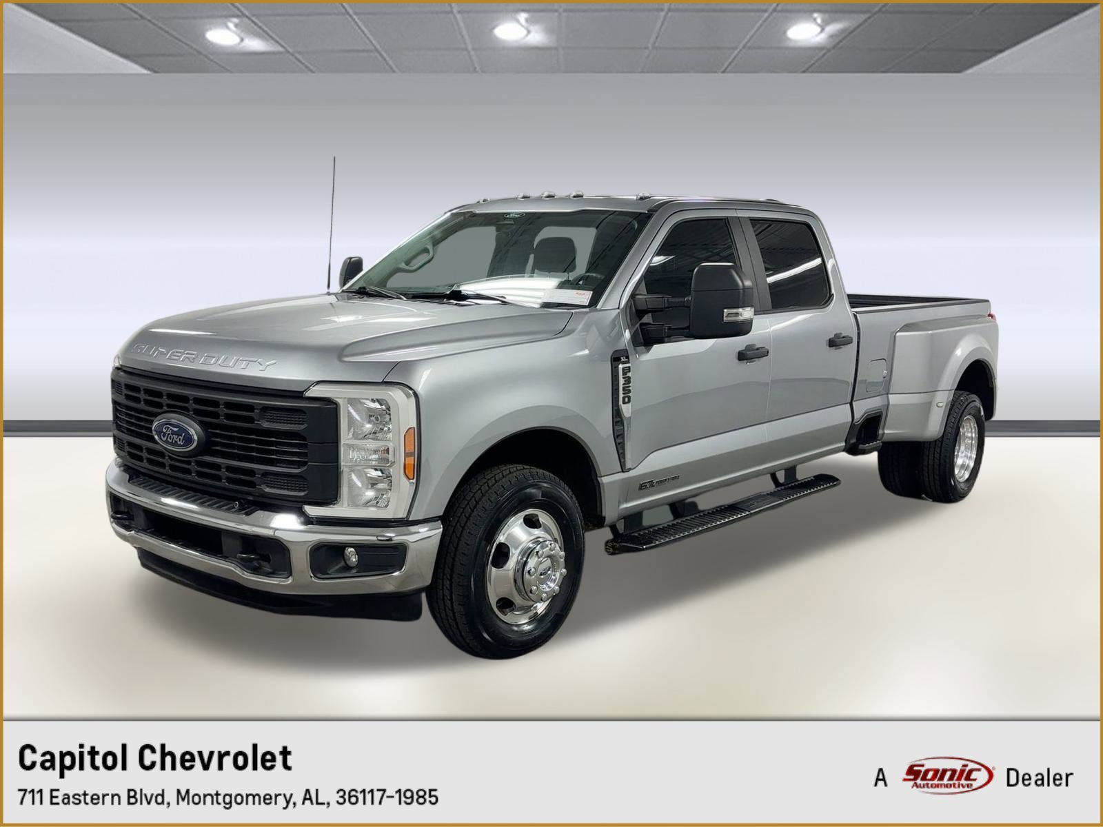 2024 Ford F-350 Super Duty XL's photo