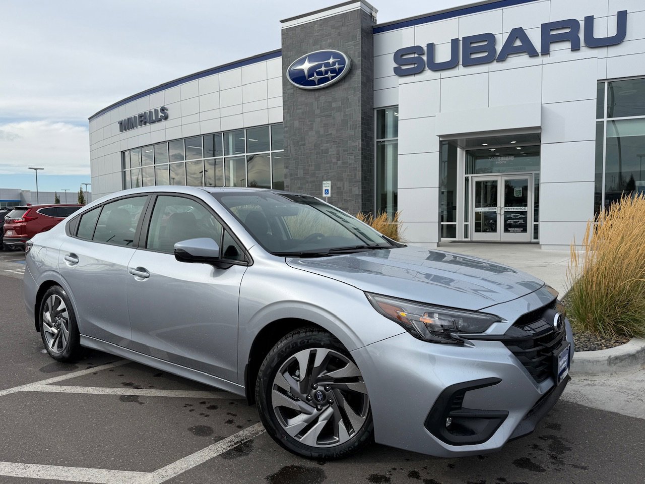 2025 Subaru Legacy Limited's photo