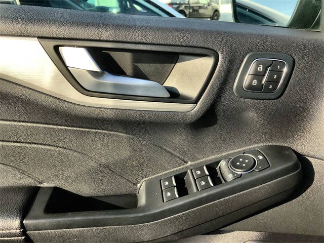 2024 Ford Escape Platinum photo 3