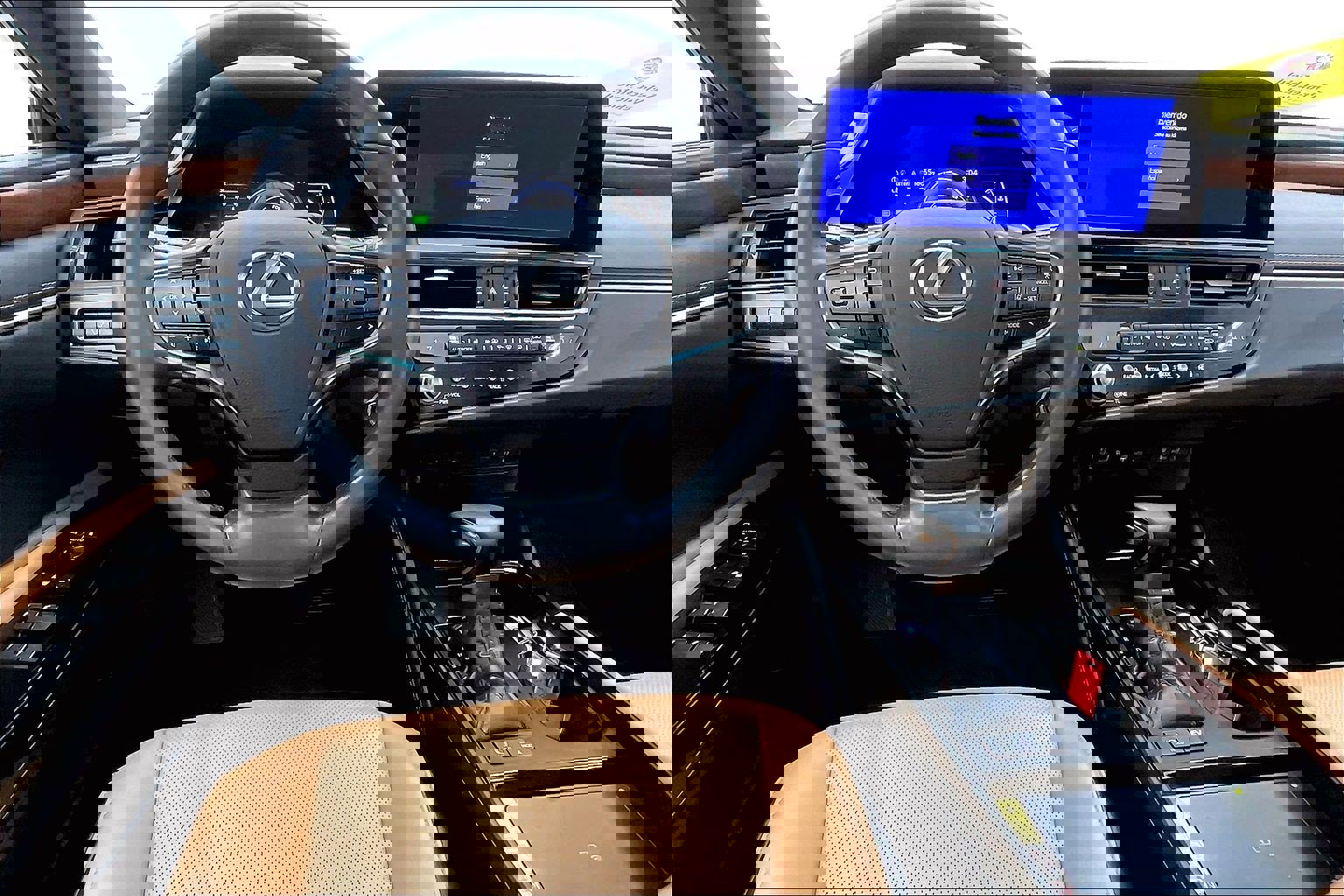 2025 Lexus ES 300h Premium photo 3