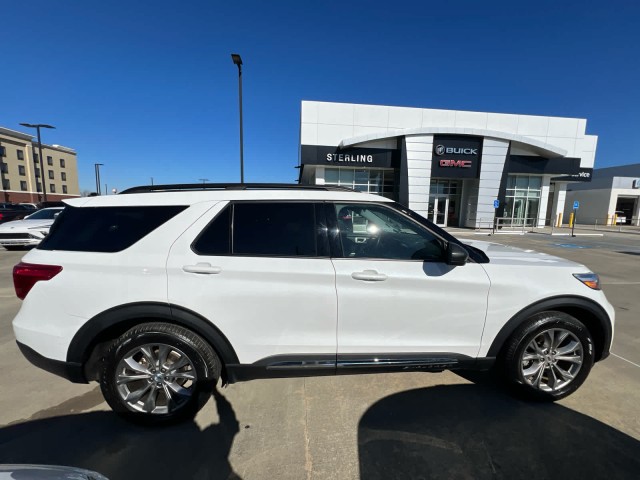 2023 Ford Explorer XLT's photo