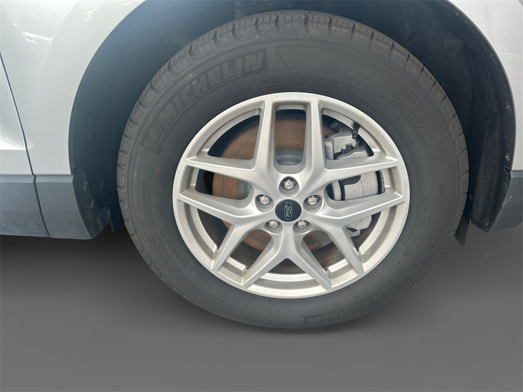 2024 Ford Edge SEL photo 16