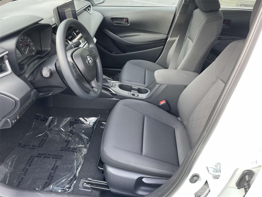 2025 Toyota Corolla LE photo 18