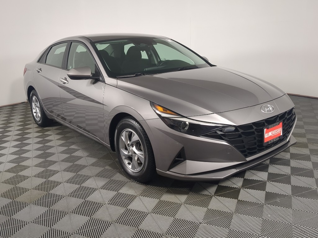 2021 Hyundai Elantra SE's photo