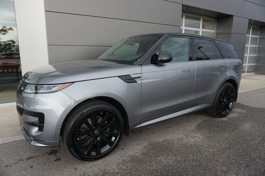 2025 Land Rover Range Rover Sport SE photo 3