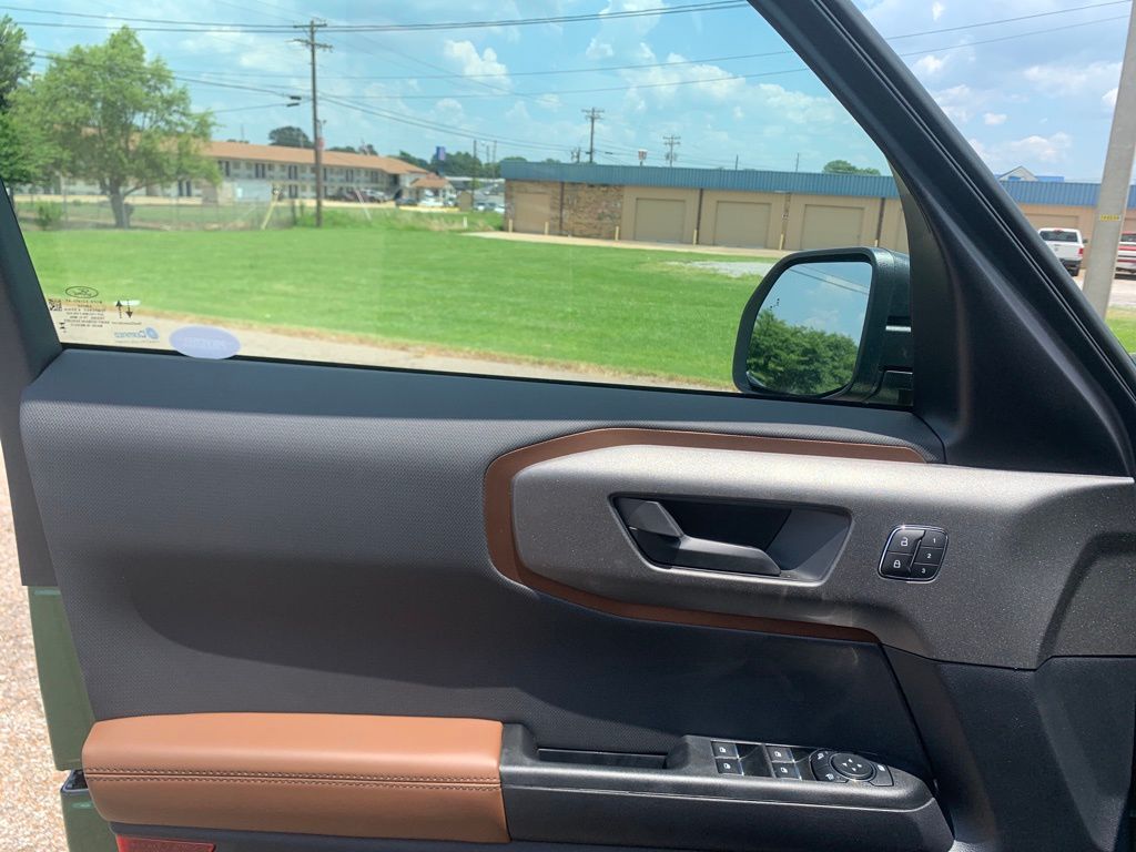 2025 Ford Bronco Sport Outer Banks photo 9