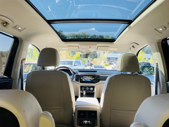 2022 Volkswagen Atlas V6 SEL R-Line photo 3