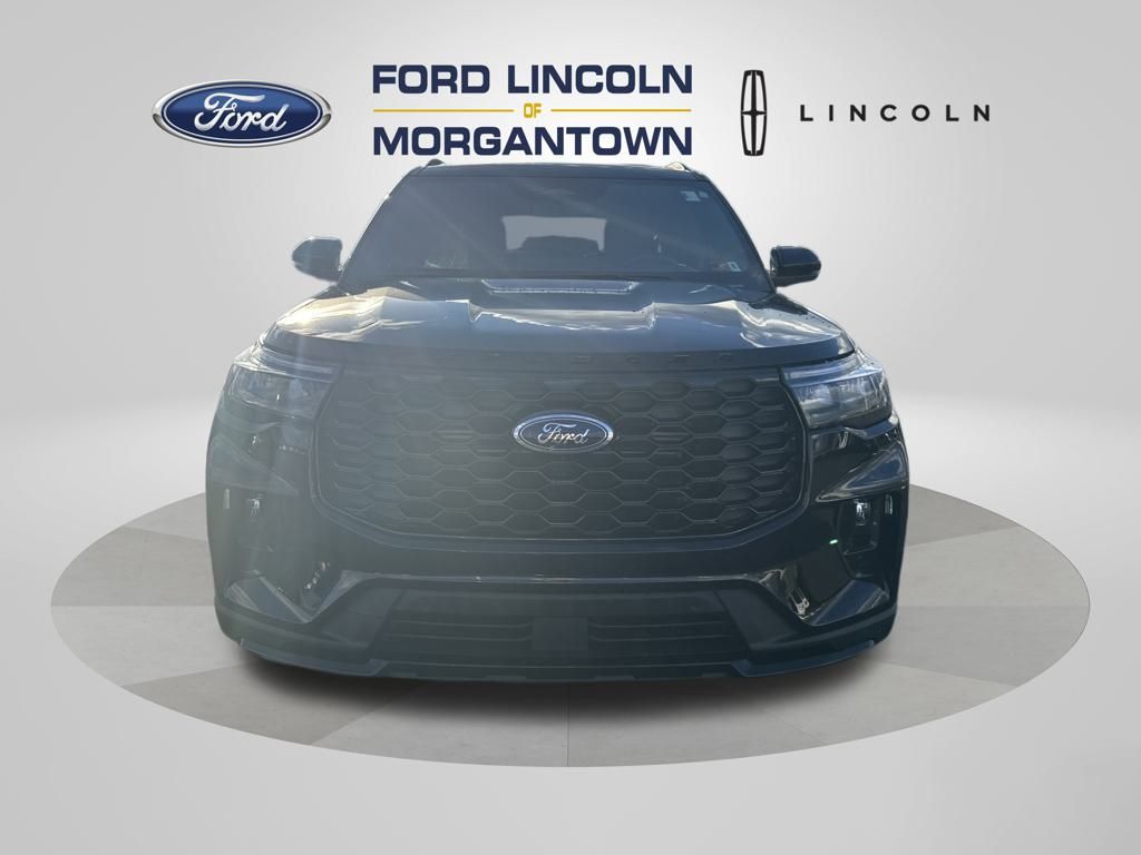 2025 Ford Explorer ST-Line photo 2