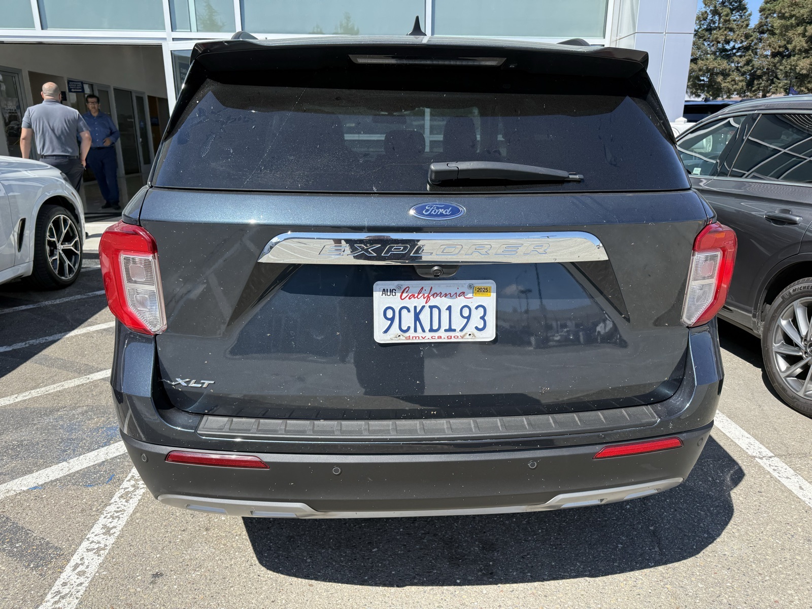 2022 Ford Explorer XLT photo 3