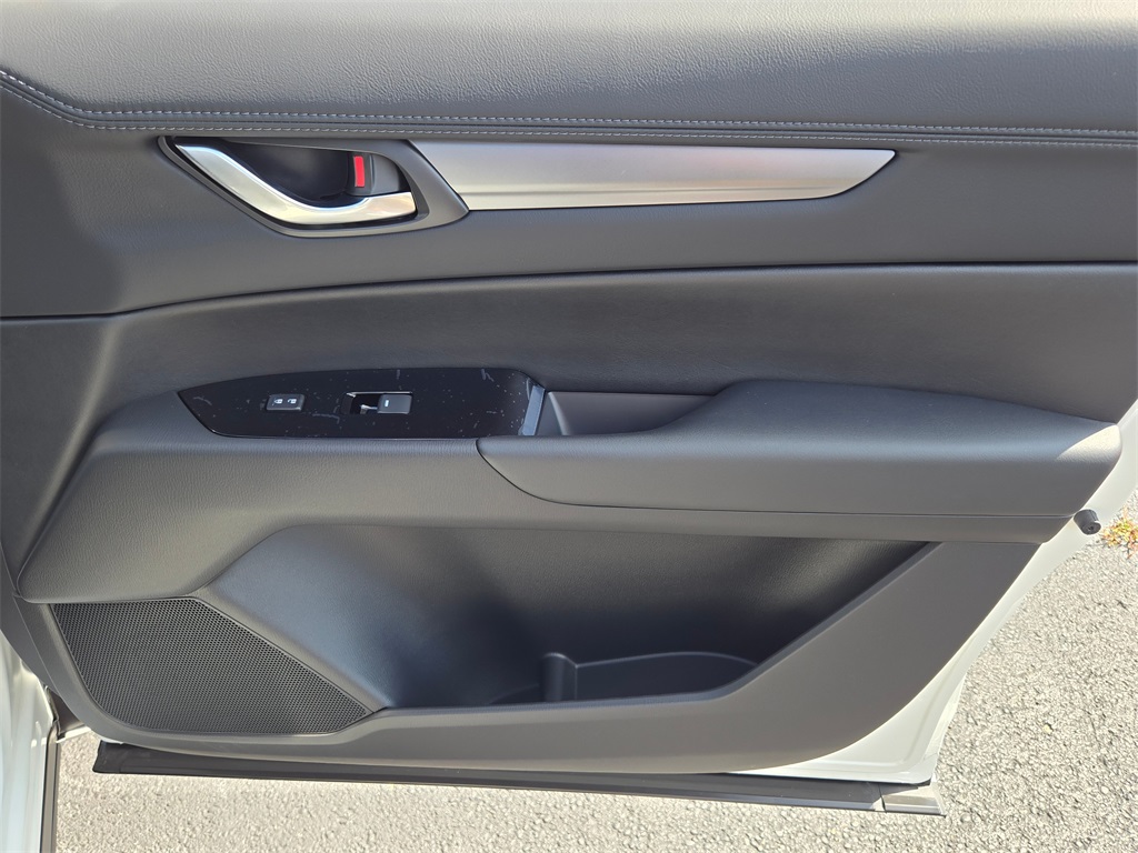 2025 Mazda CX-5 2.5 Select photo 4