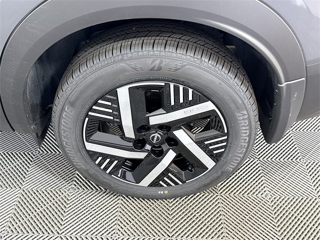 2026 Nissan Kicks SV photo 3