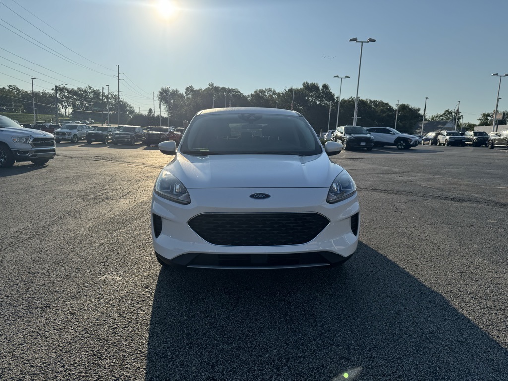 Used 2020 Ford Escape SE with VIN 1FMCU0G6XLUB30257 for sale in Kansas City