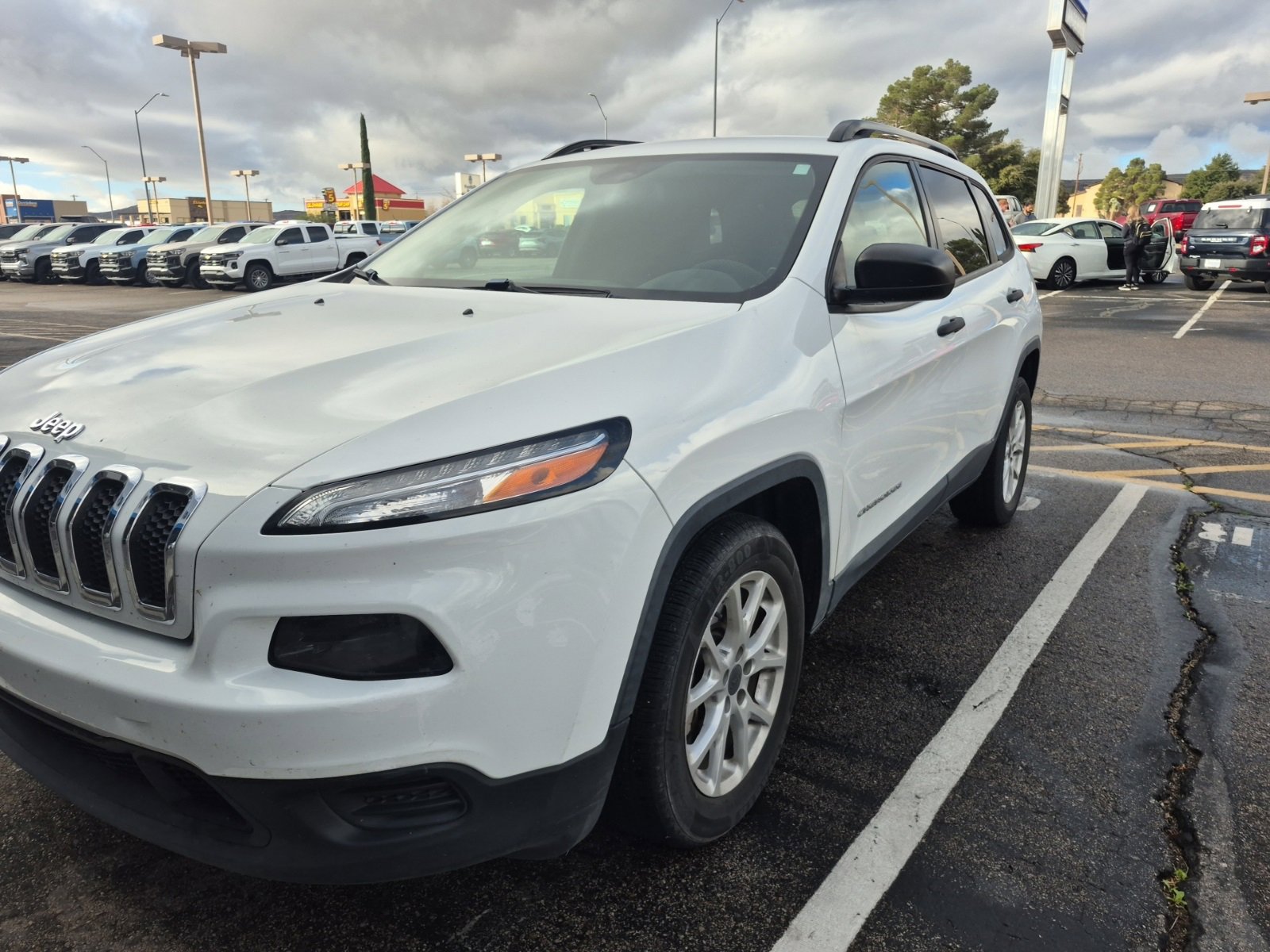 2016 Jeep Cherokee Sport's photo