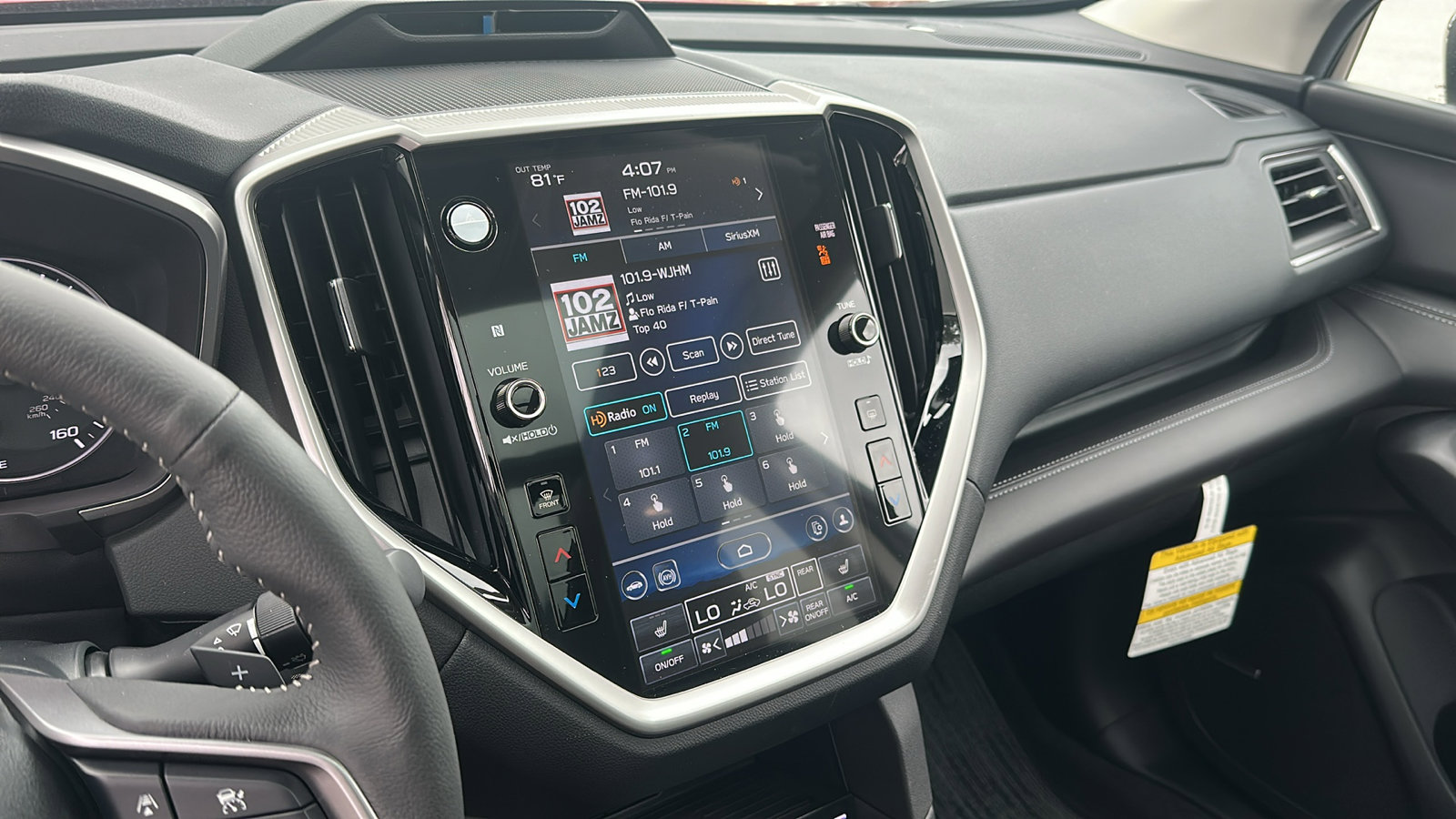 2025 Subaru Ascent Limited photo 11